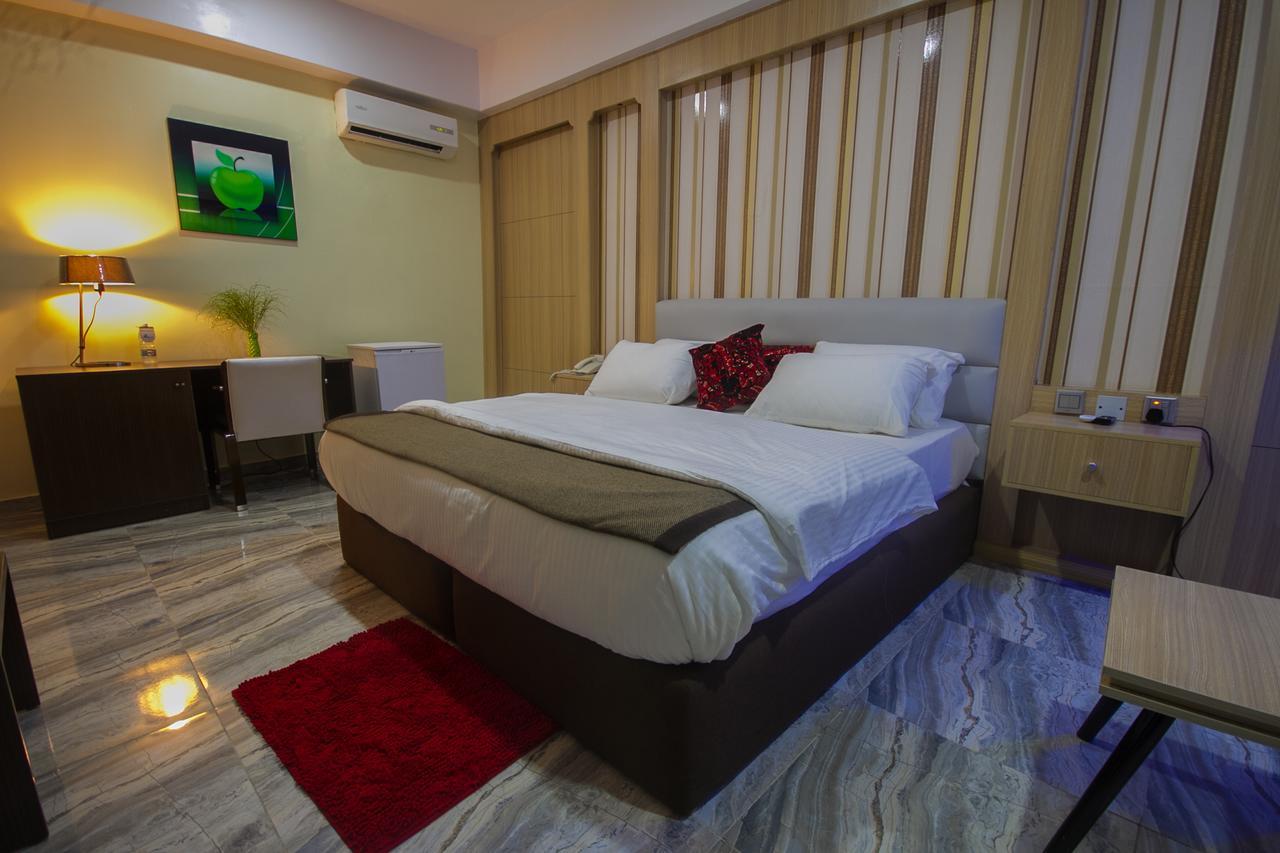 Golfview Suites & Conference Center Ikeja Exterior foto